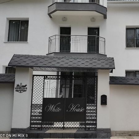 White House Balti Exterior foto